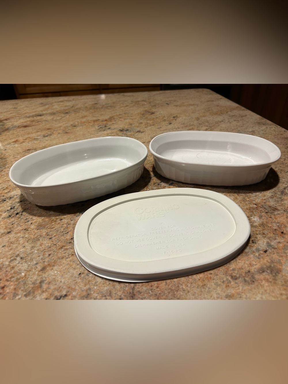 (2) Corningware F-15-B French White Oval 15 oz Casserole w/ plastic lid F-15-PC
